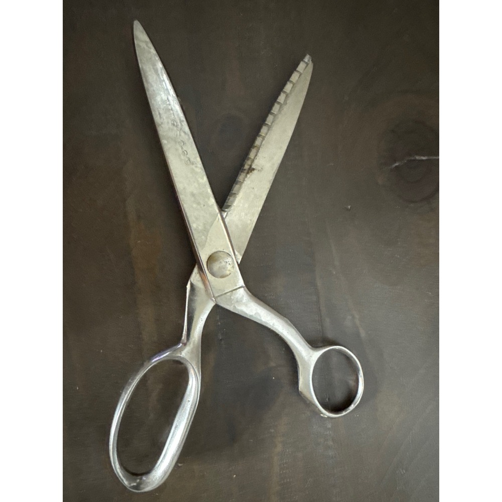 Wiss CC-9 Pinking Shears Vintage Silver Steel Zig Zag Sewing Scissors USA Made